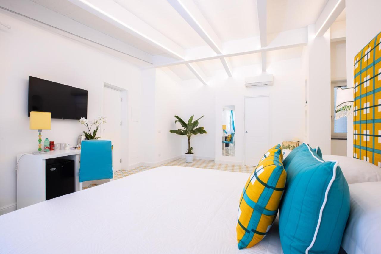 Villa Veronica Luxury Suite In Amalfi Coast ピアーノ・ディ・ソッレント エクステリア 写真