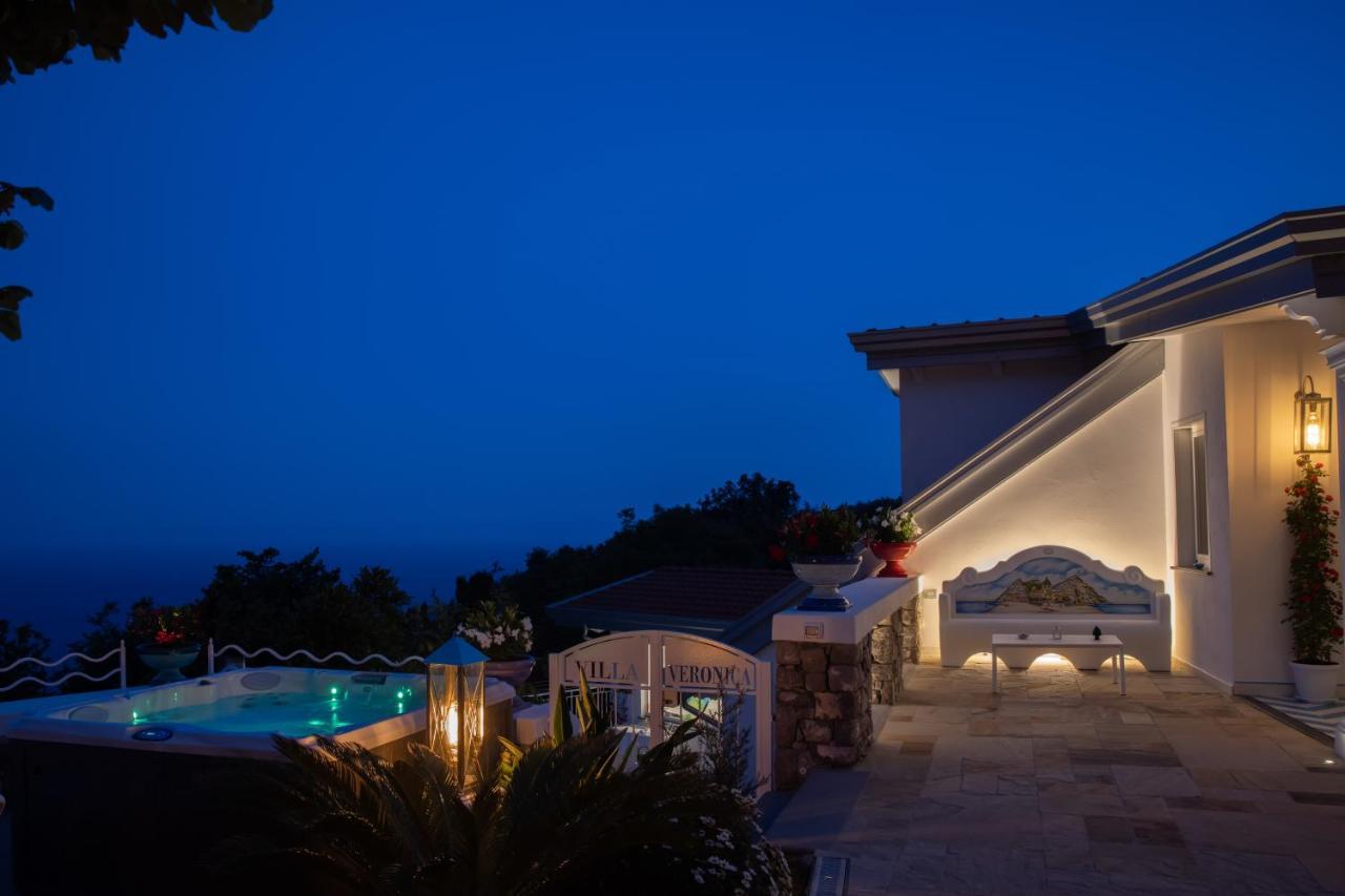 Villa Veronica Luxury Suite In Amalfi Coast ピアーノ・ディ・ソッレント エクステリア 写真