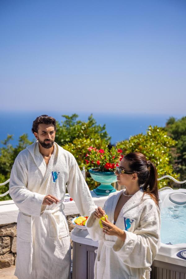 Villa Veronica Luxury Suite In Amalfi Coast ピアーノ・ディ・ソッレント エクステリア 写真